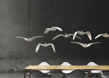 純粋で白いアクリル LED の照明鳥の形をつける Nightbirds の美しい懸濁液