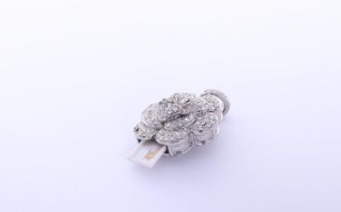 かわいい銀製の花の吊り下げ式の宝石類 USB のフラッシュ ドライブ 2.0 4GB 8GB 16GB