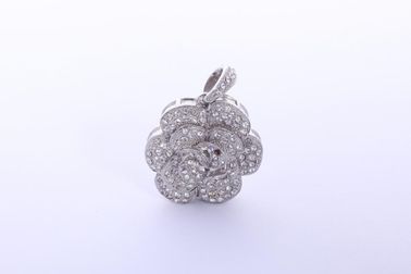 かわいい銀製の花の吊り下げ式の宝石類 USB のフラッシュ ドライブ 2.0 4GB 8GB 16GB
