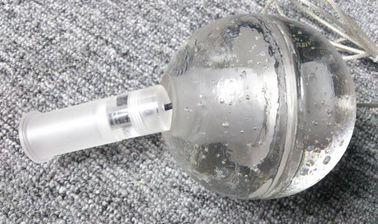 導かれたシャンデリア ライトを取り除いて下さい