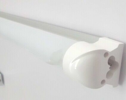 25 W 5 ft 2300lm LED の管は居間/寝室のための T8 をつけます