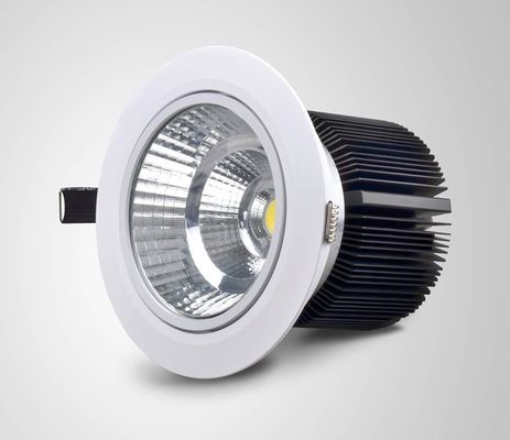 高い発電極めて薄いダイカストで形造る 30 の W LED によって引込められる Downlights の RA 80 暖かく白く調節可能な Dimmable