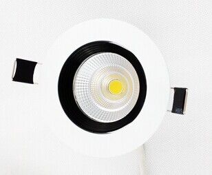 穂軸 30W 2700lm の RA は 80 3000K LED ビーム角 120 度のの Downlights を引込めました
