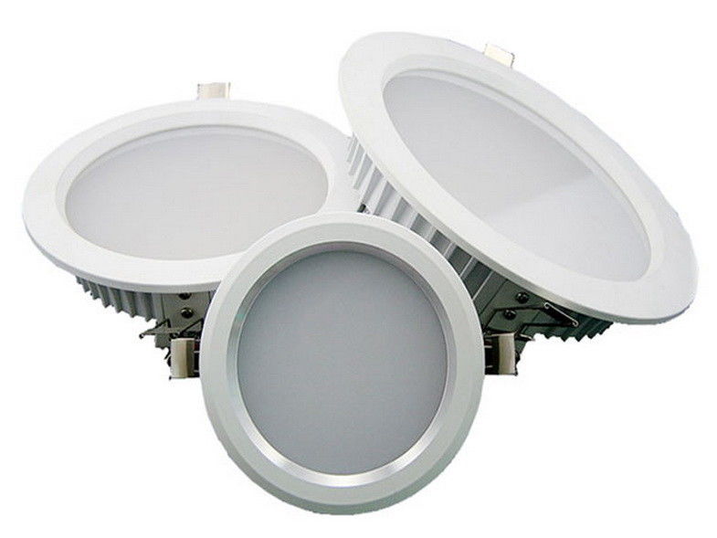 4 インチ 10W LED は ダウンライト/天井灯 Eco を友好的で、長い寿命 75Ra 引込めました